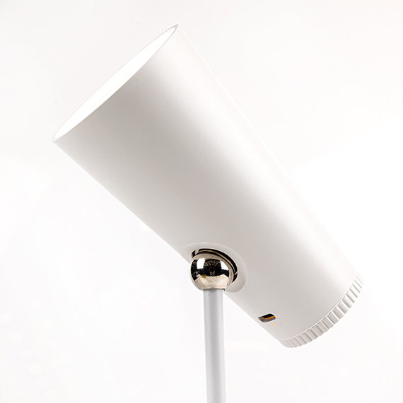 چراغ رومیزی هوشمند هیسکا مدل HR-22